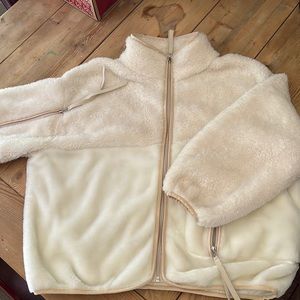 UGG XS Jacket in Cream Sherpa